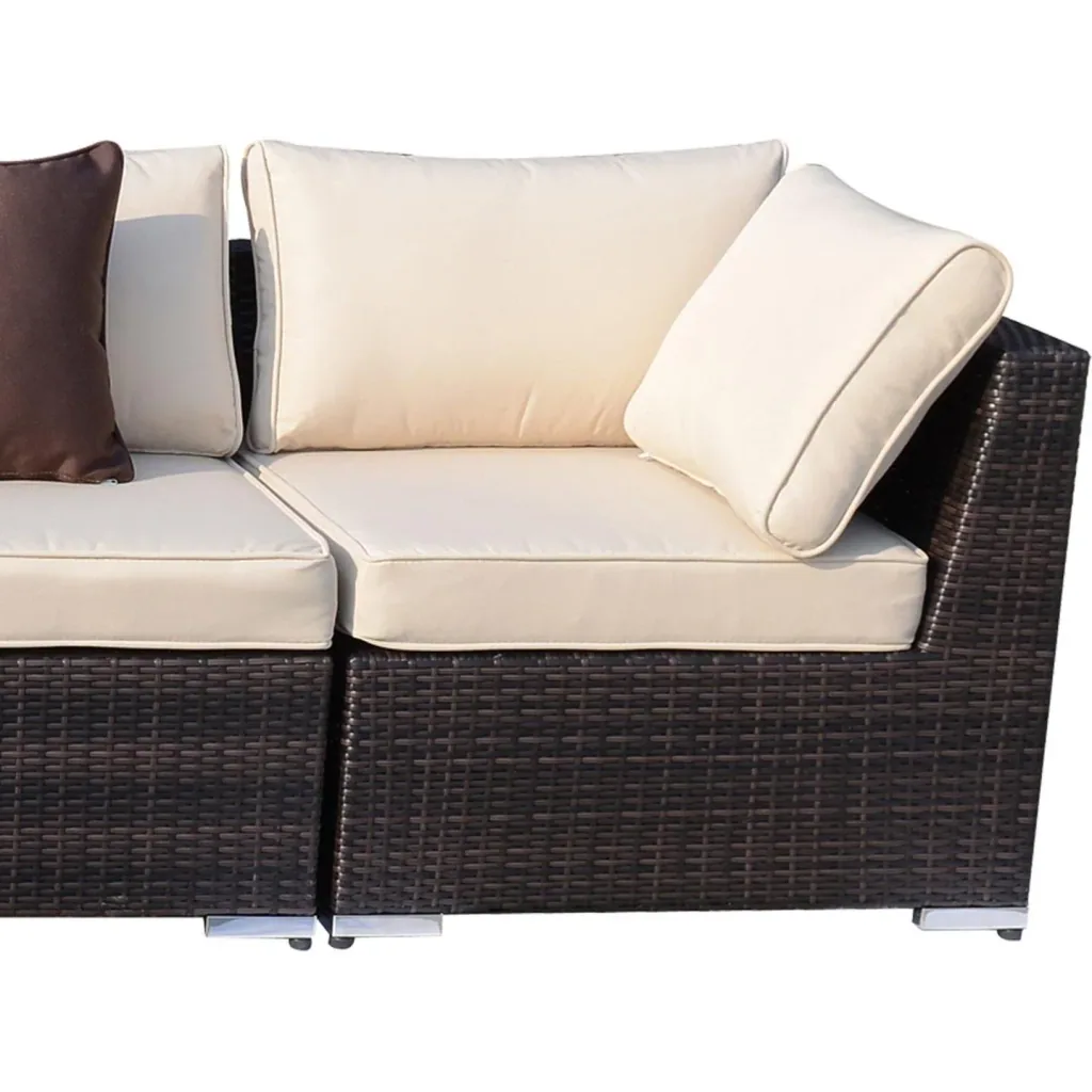 Polyrattan garden furniture set including cushions