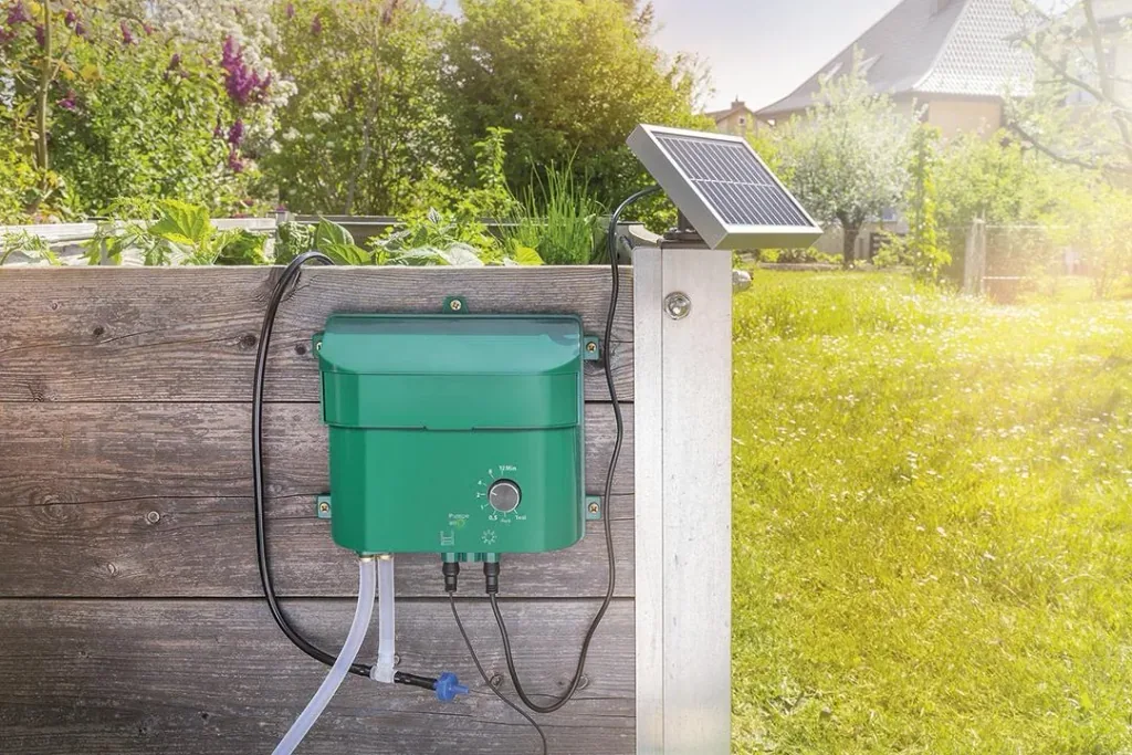 Solar irrigation set with battery, panel, pump, hose, nozzles, etc.