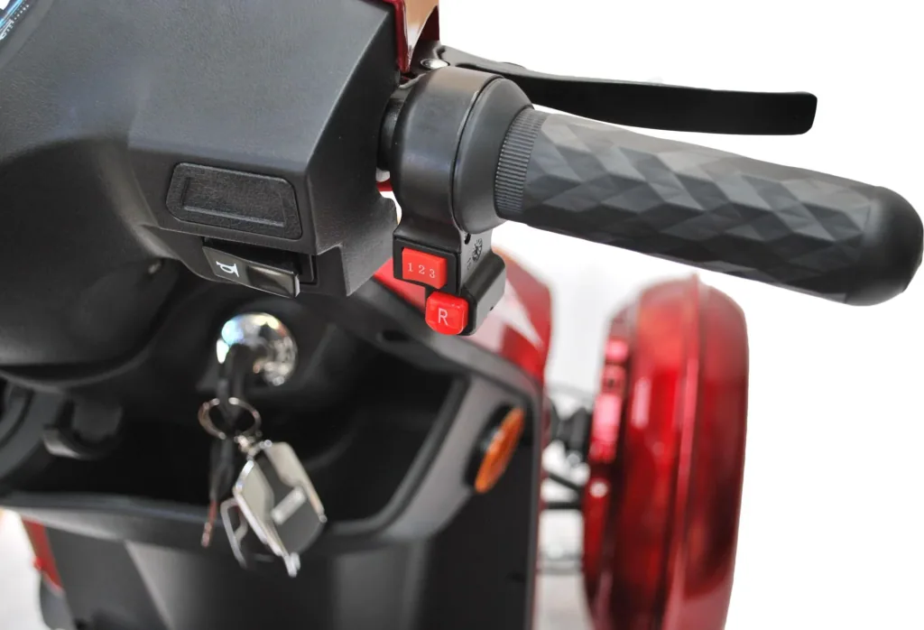Electric vehicle - 4 wheels - Senior vehicle