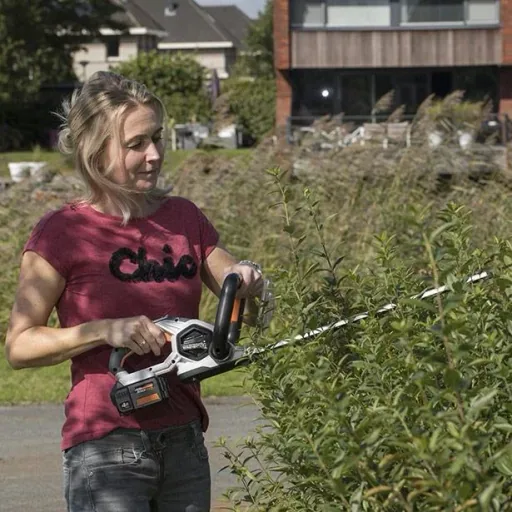 Hedge trimmer performance package | with 5.0 battery, 4.0 charger and foldable garden waste bag