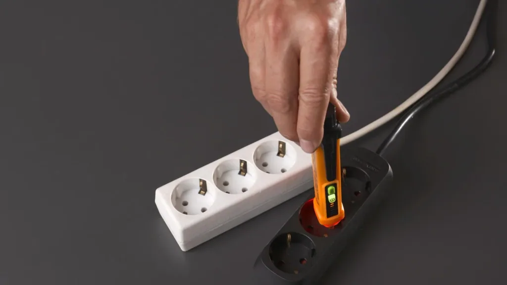 Voltfinder - contactless voltage tester