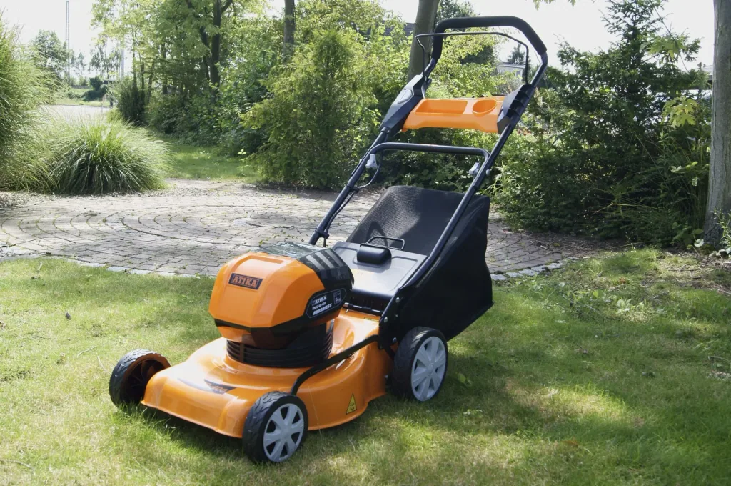 Cordless lawn mower “RMC 40-400”, 36 volts