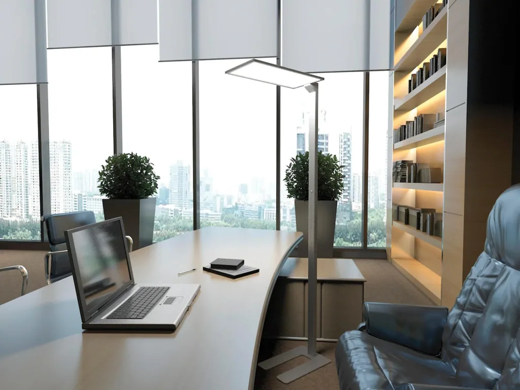 LED floor lamp Up & Down 80 W with motion sensor and 1-10V dimmable
