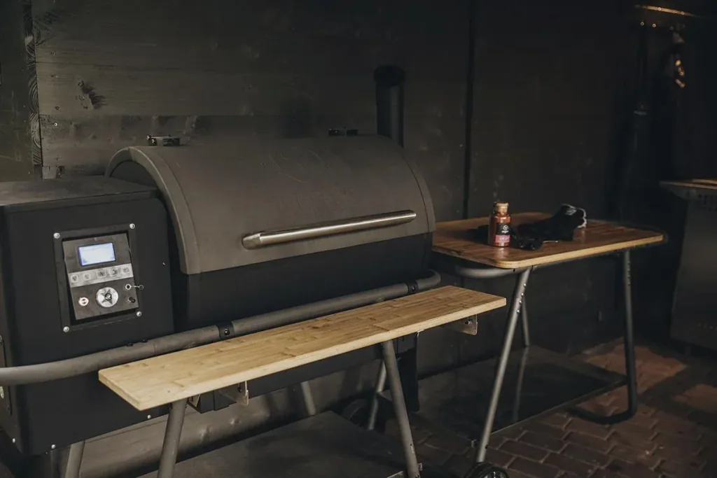 PelletGrill - Sheriff including storage board and brackets