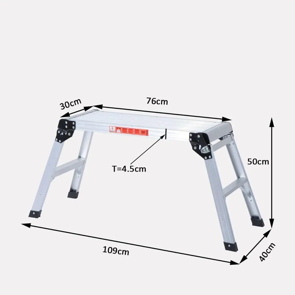 Work platform with integrated folding lock silver