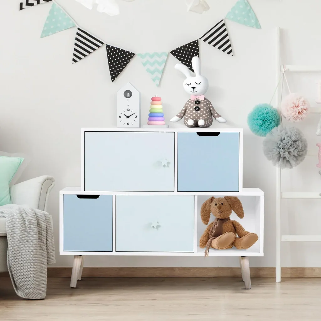 Storage shelf for children