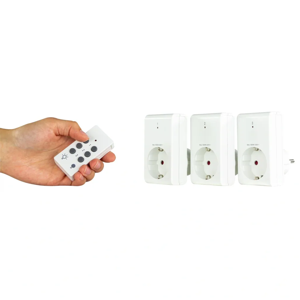 Set of 3 wireless sockets and remote control