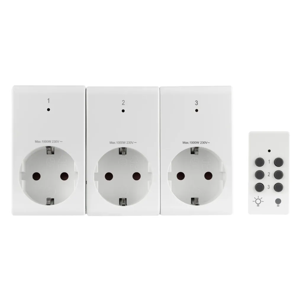 Set of 3 wireless sockets and remote control