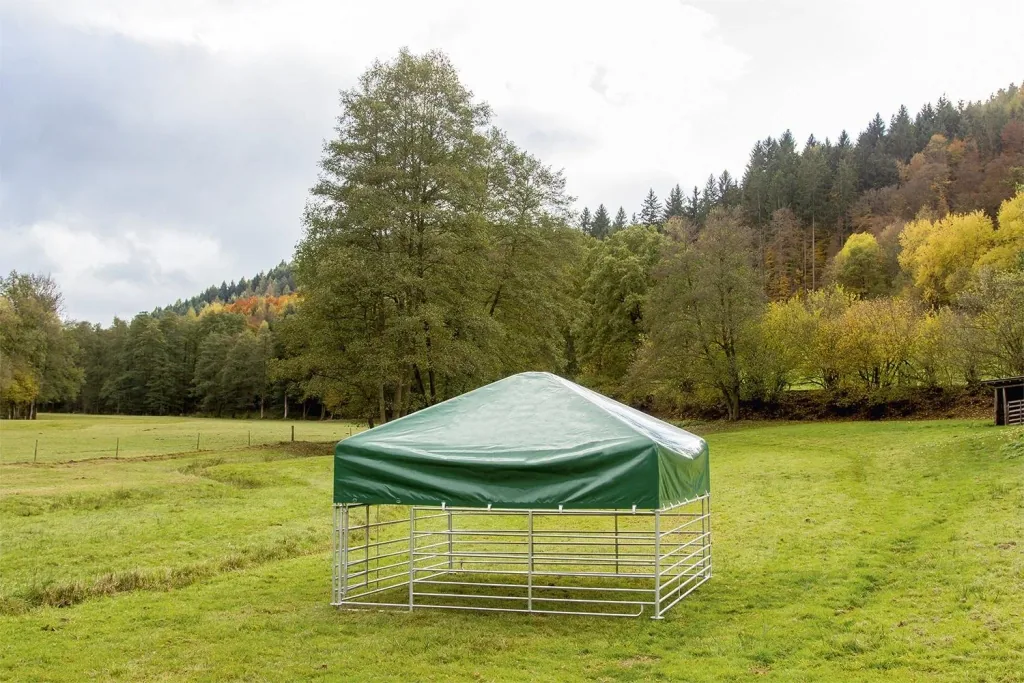 Pasture shelter for sheep, 2.75 x 2.75 m including hordes