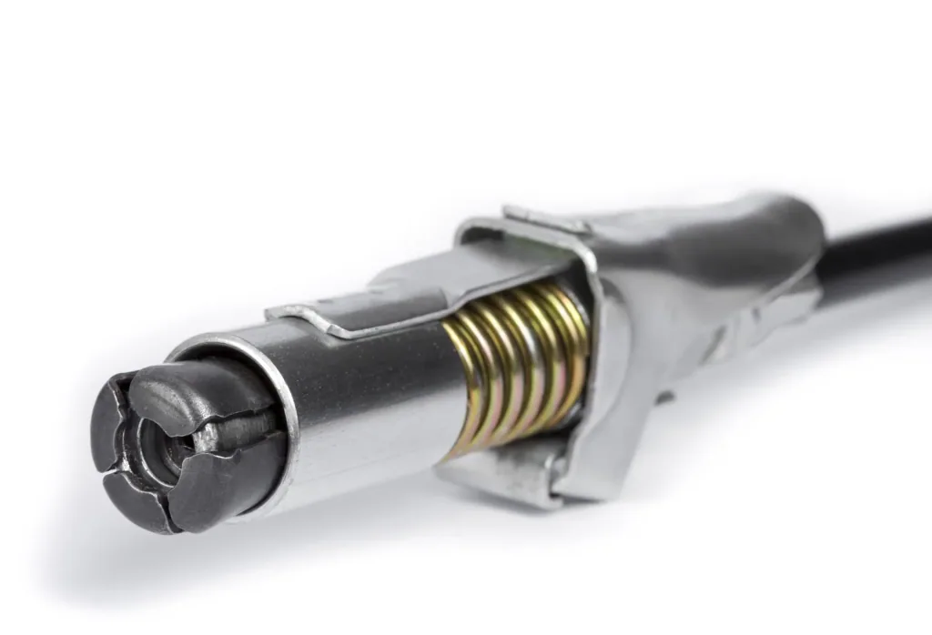 Special coupling for grease guns