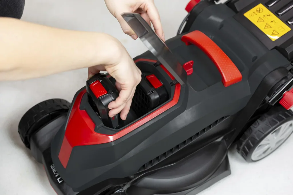 BOSCH HOME AND GARDEN COMPATIBLE Cordless Lawnmower 32.1 Li - incl. 2 batteries and charger