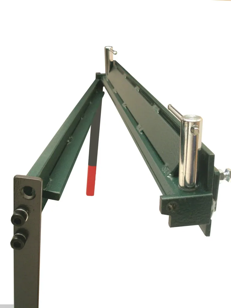 Bending machine with bending beam, degree scale and guillotine shears
