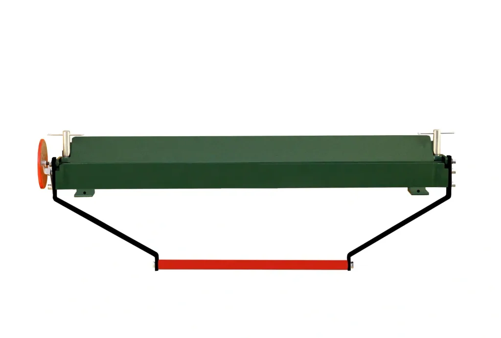 Bending machine with bending beam, degree scale and guillotine shears