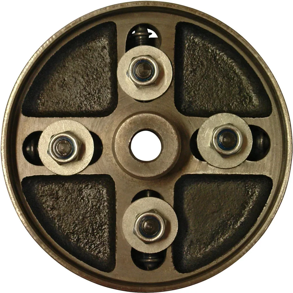 Four-jaw chuck for lathe