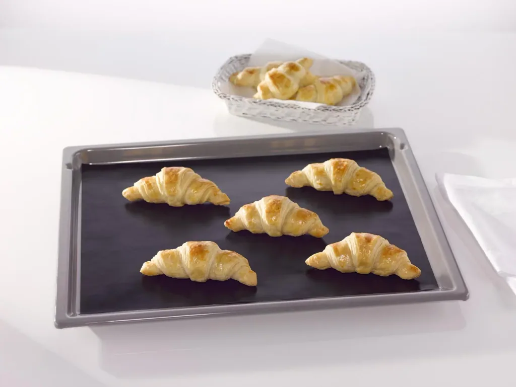 Permanent baking foil 33x40cm, 2 pieces