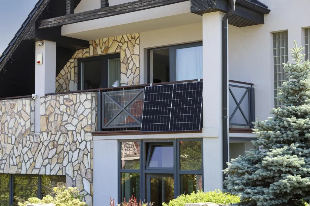 Premium balcony power system 600 watts, plug-in ready