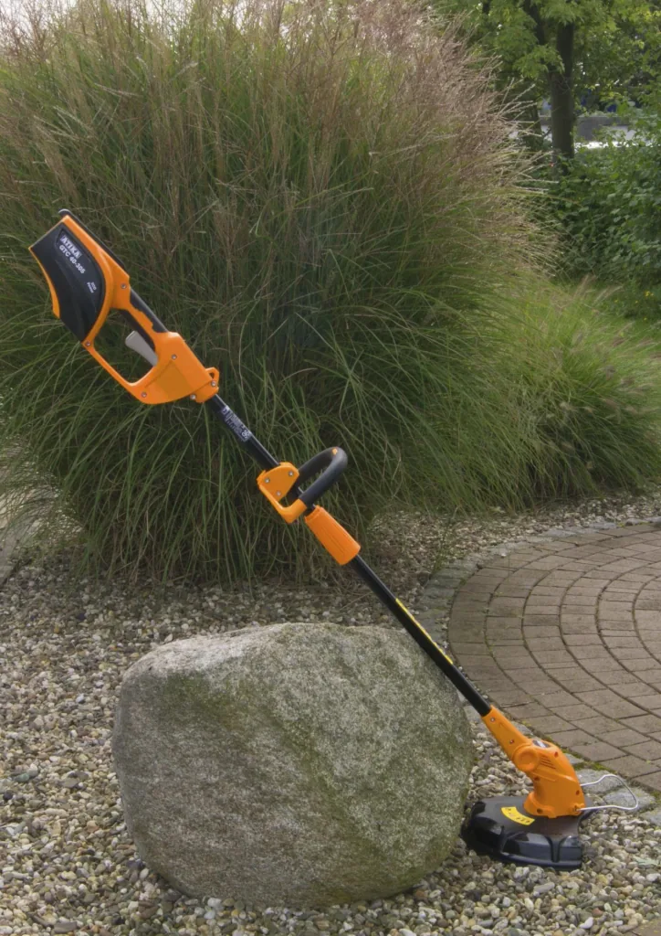 Battery Grass Trimmer "GTC 40-305", 36 Volt