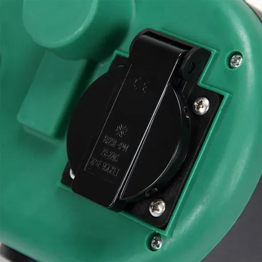 Pressure switch with automatic pressure monitoring