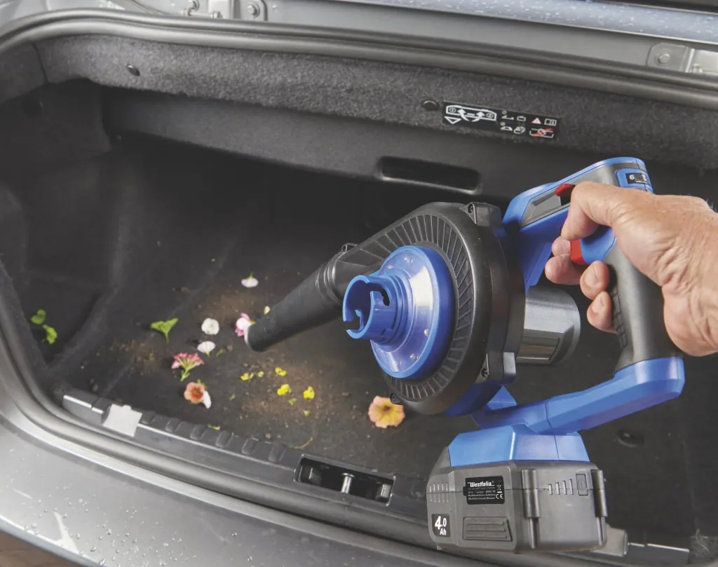 Multifunctional blower 18 Volt Li-ion AMG 18 including 1 battery 2.0 Ah and charger