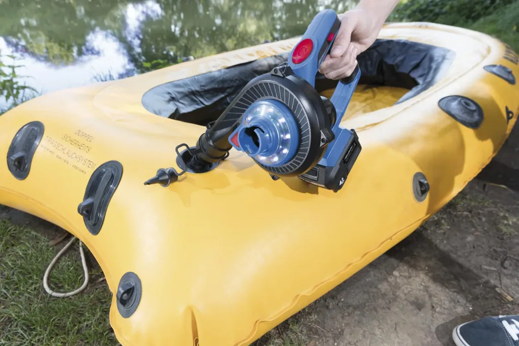 Multifunctional blower 18 Volt Li-ion AMG 18 including 1 battery 2.0 Ah and charger