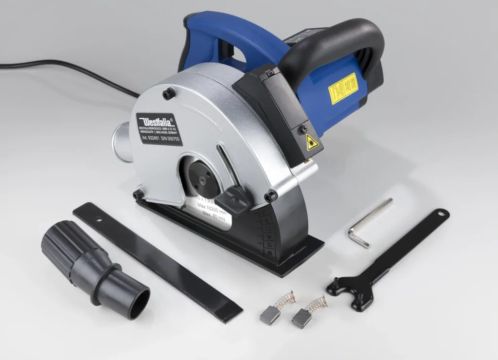 Wall chaser 1700 watts including 2 diamond cutting discs 150 mm