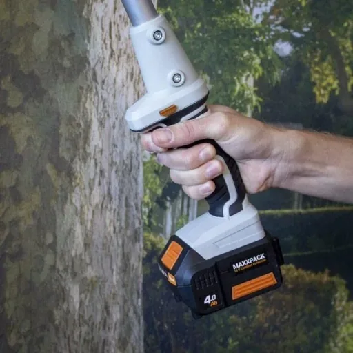 Nexxsaw Complete | With battery, charger and extension handle