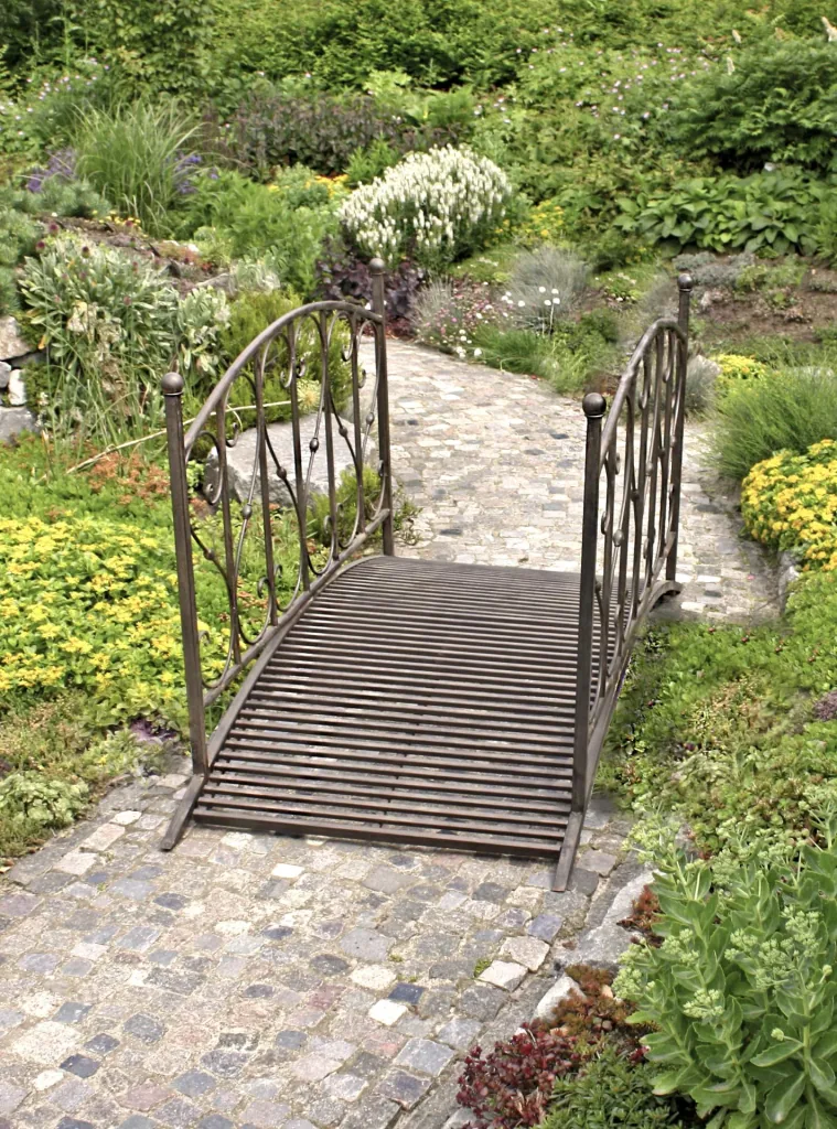 Garden Bridge "Dukono"