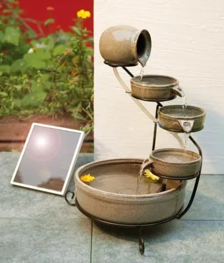 Solar-powered cascade fountain