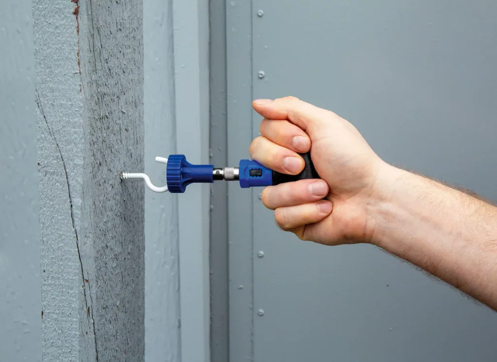 Hook screwdriver