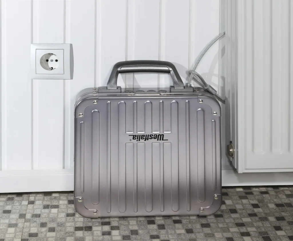 Aluminum security safe with digital lock and security wire rope