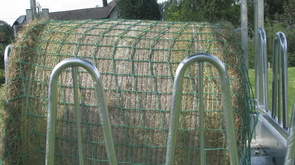 Feed saving net 3.6 x 2.4m, mesh size 4.5cm