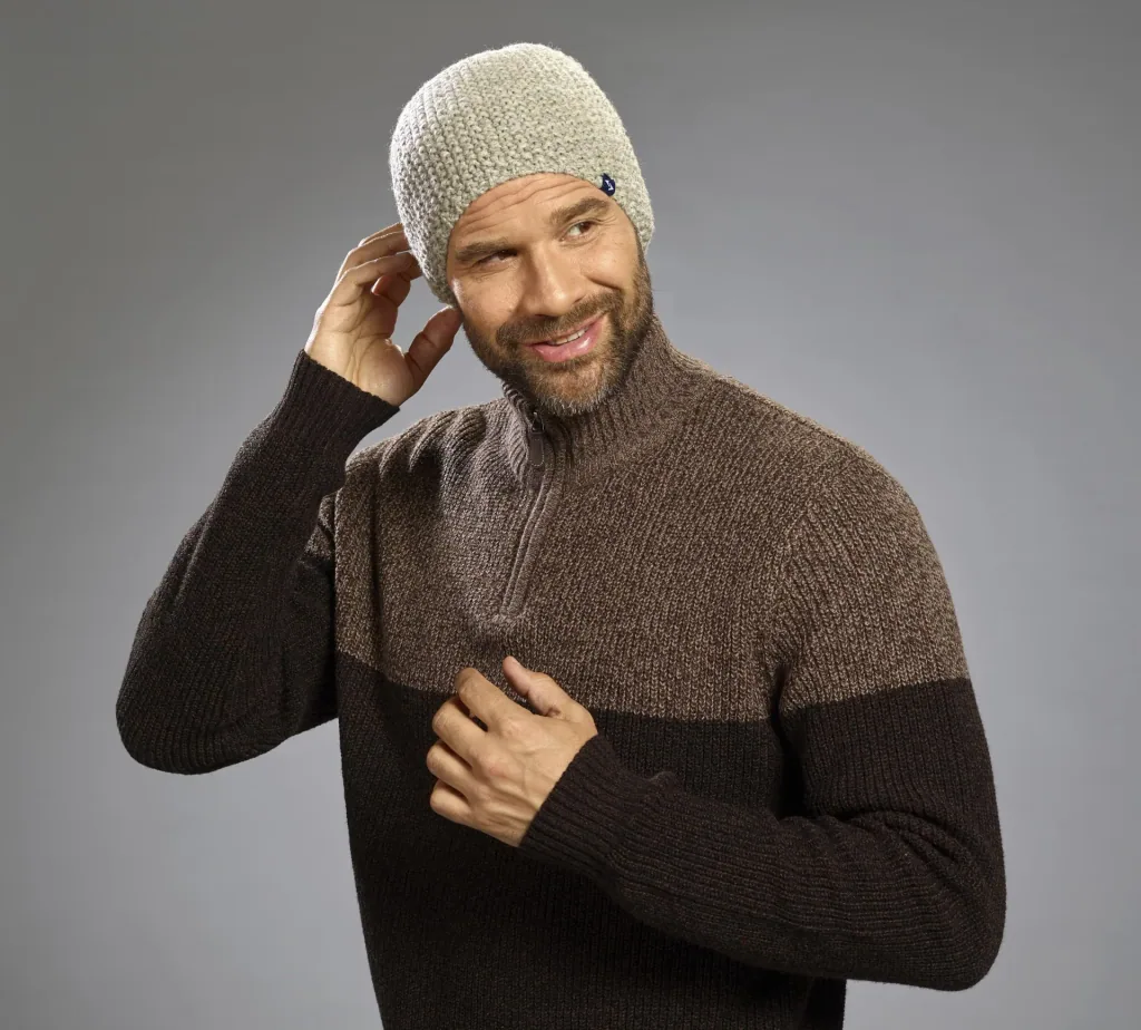 Hat light grey, one size