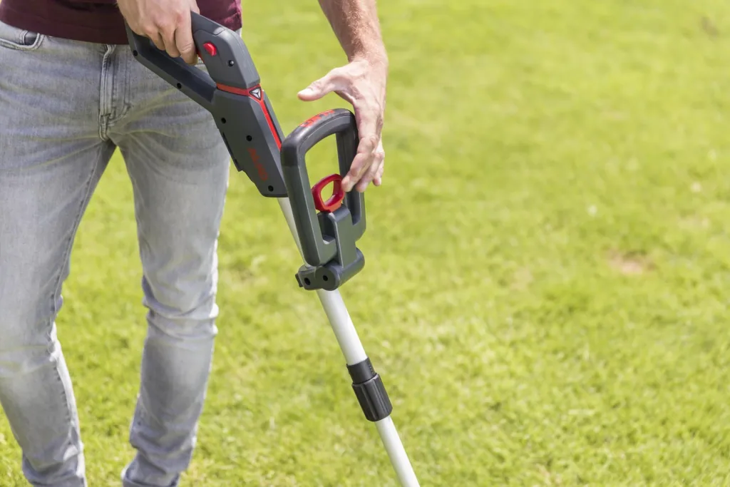 Cordless grass trimmer GT 1825 including replacement line spool - BOSCH HOME AND GARDEN COMPATIBLE (without battery and charger)