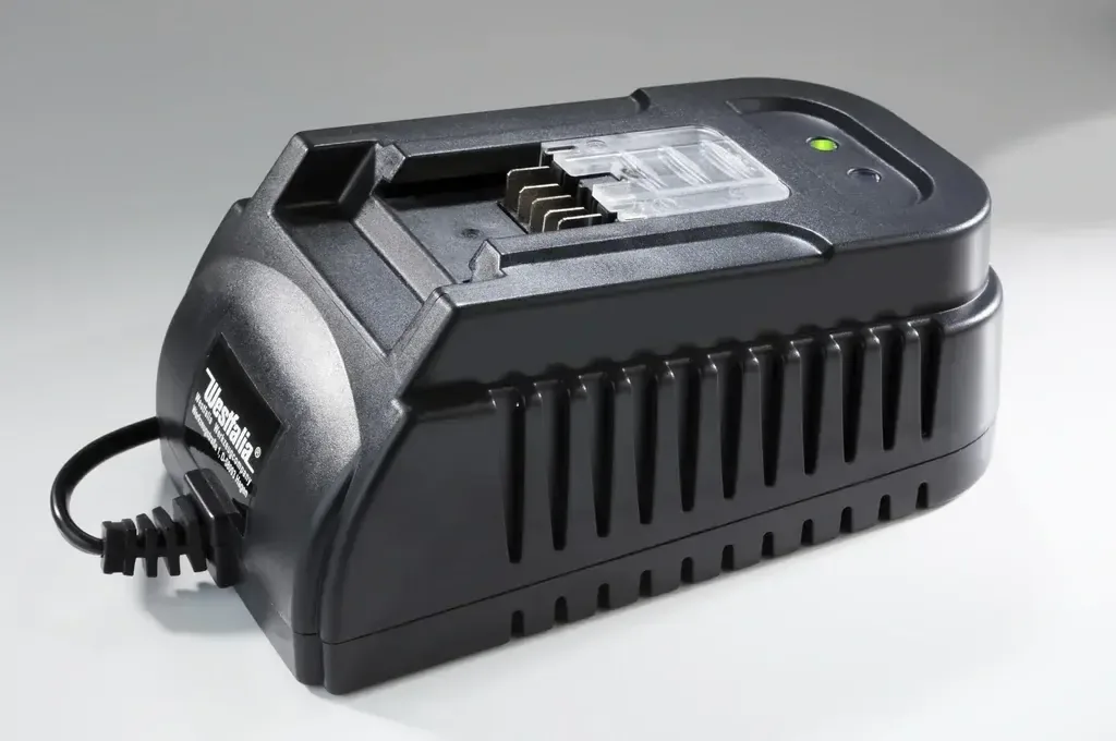 Сordless multi-tool AMFW18 18 V Li-Ion set (2.0 Ah battery + charger)