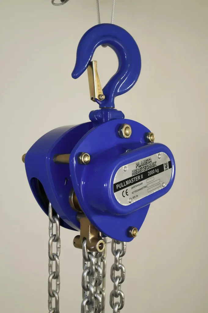 Spur gear hoist Pullmaster-II 1.5, load capacity 1,500 kg, single-fall, stroke 3.0 m, operating length 2.5 m