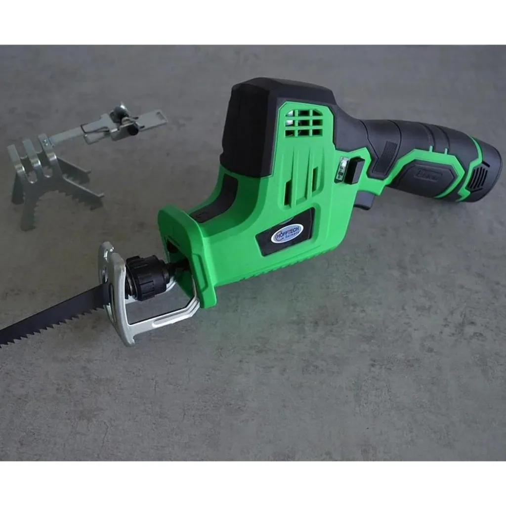 Accu reciprocating saw / branch saw - 152 mm saw blade WITH corresponding saw blades 4 pieces