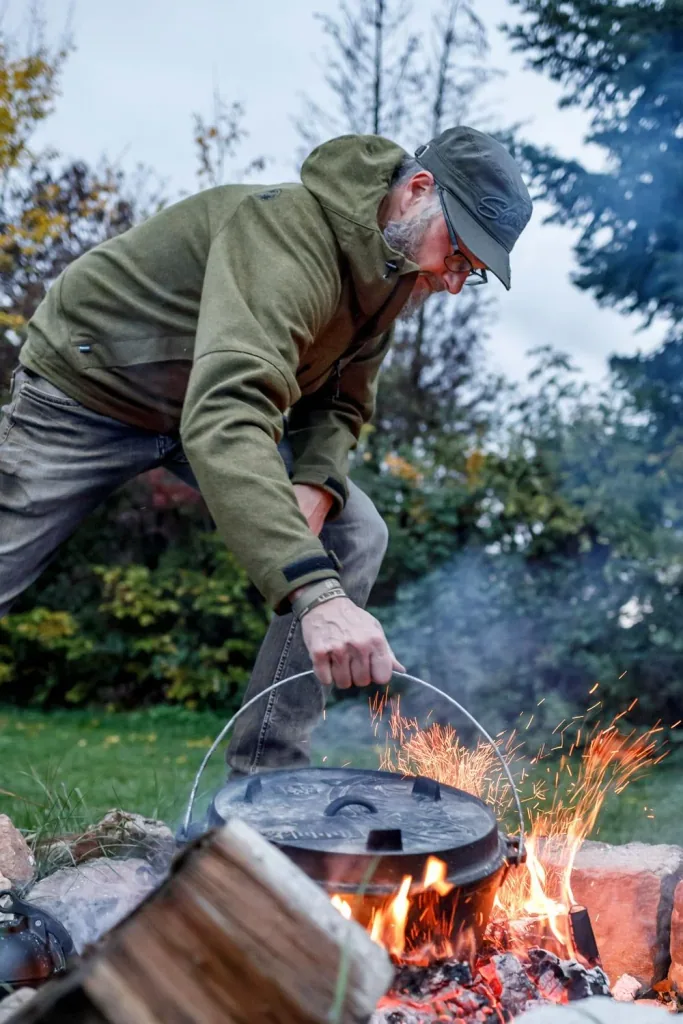 Dutch oven (12 qt)