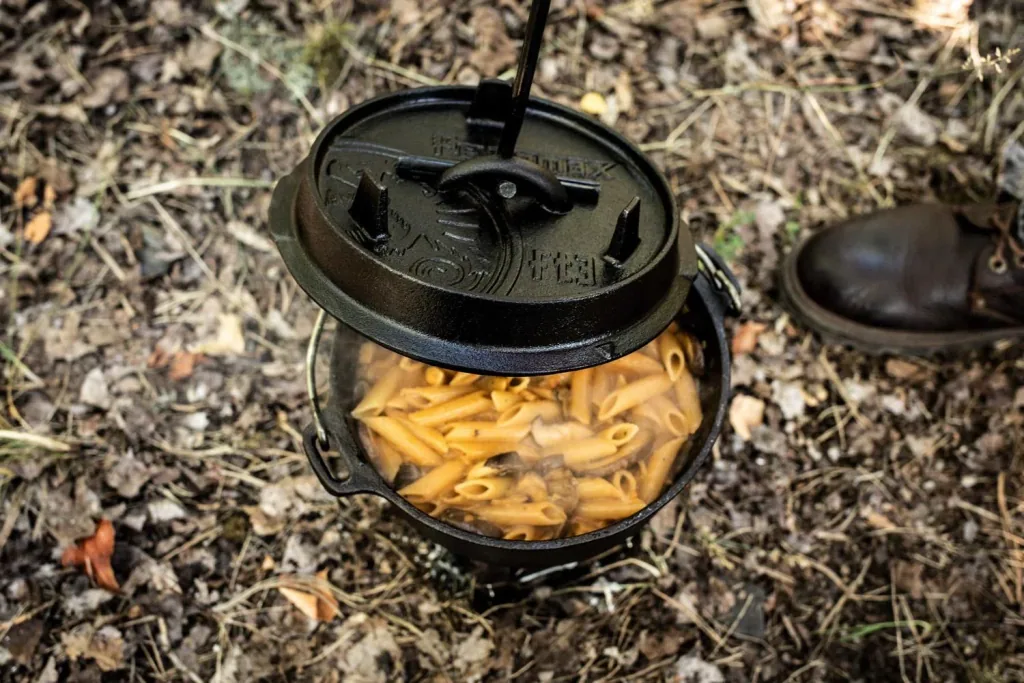 Dutch oven (3 qt)