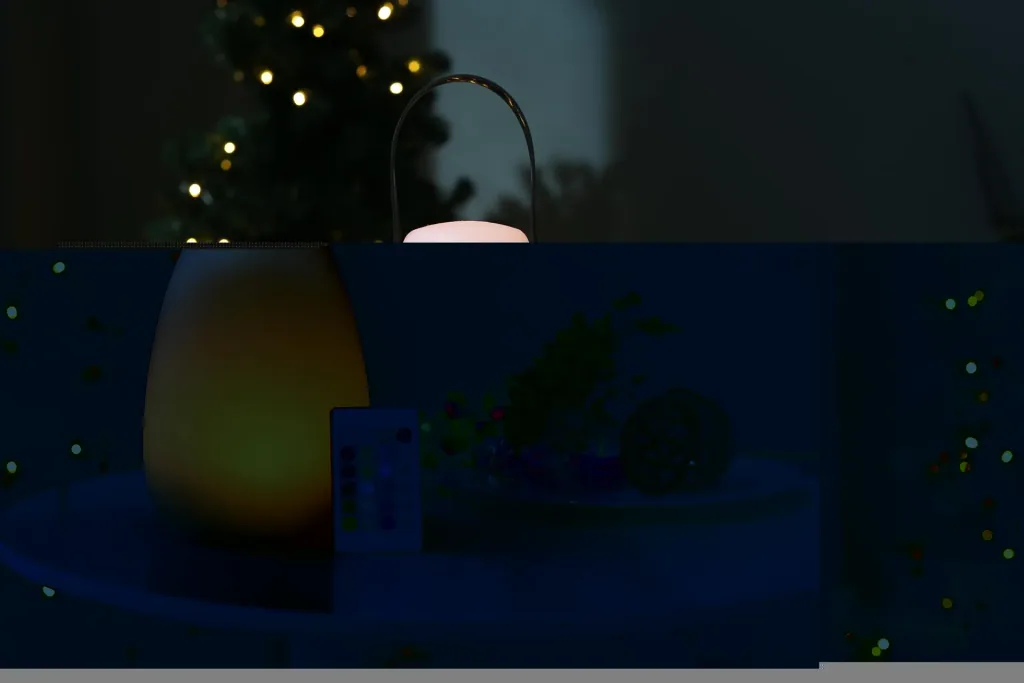 LED table lamp with color change
