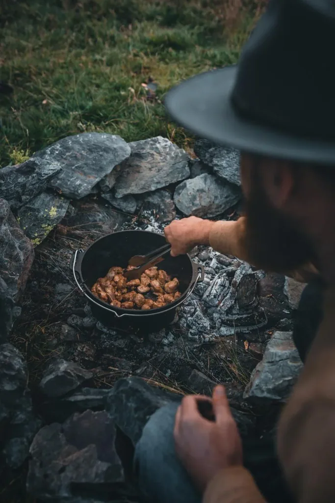 Dutch oven (9 qt)