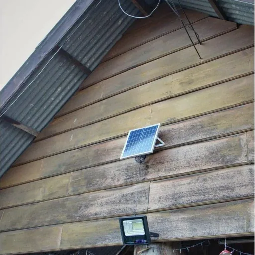 VT-100W Solar Floodlight with Solar Panel - 2450 Lm - 6000K - Black