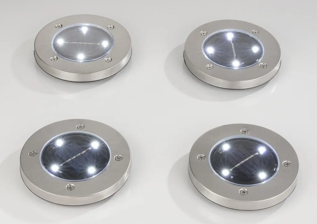 Solar patio lights - 4 pieces
