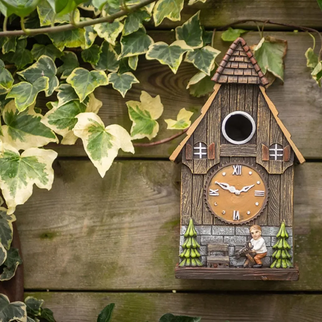 Cuckoo clock nesting box