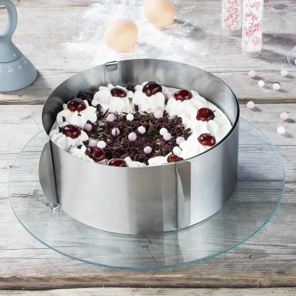 Variable cake ring with scale, from 16-30 cm