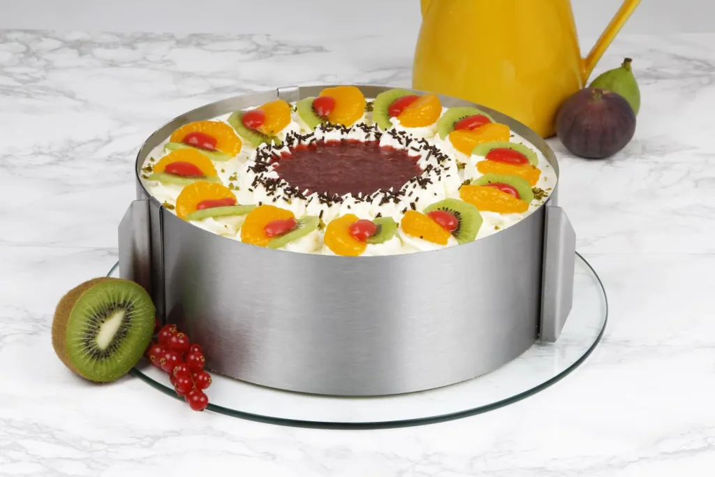 Variable cake ring with scale, from 16-30 cm