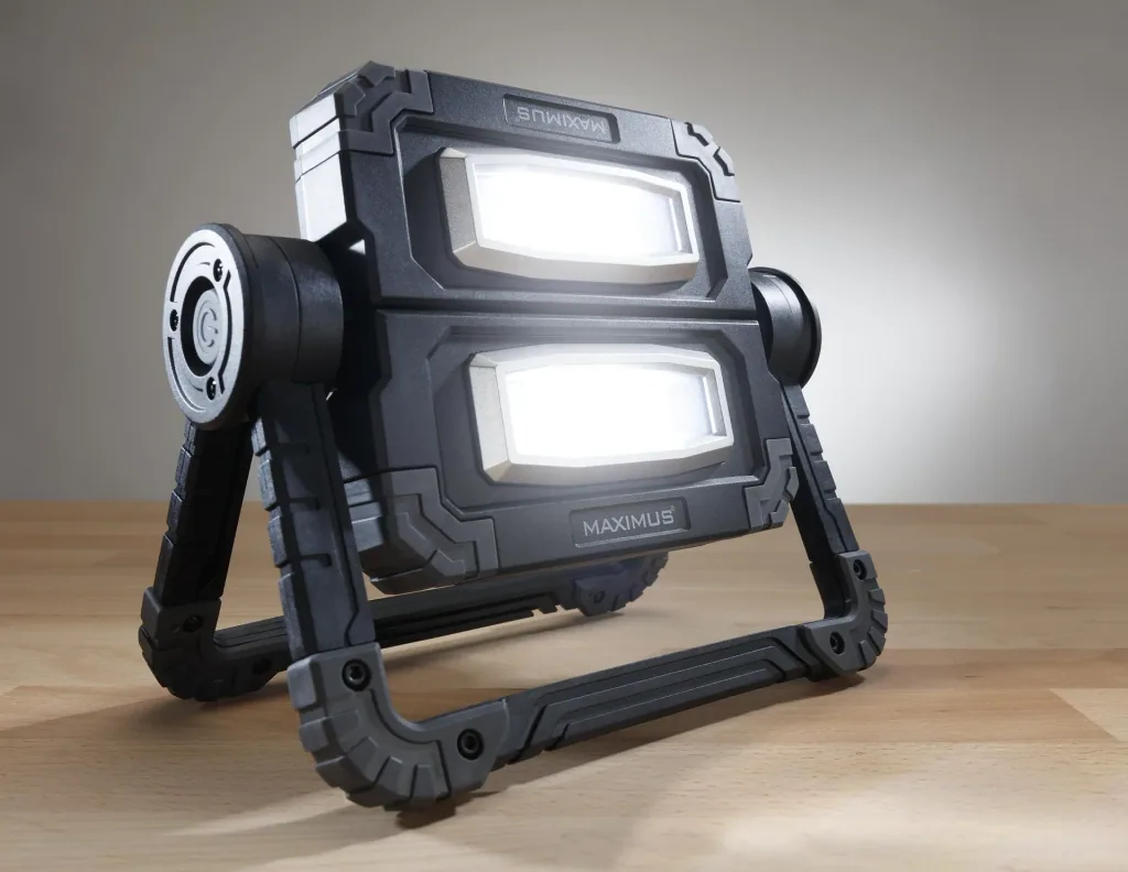 LED work light 2 x 10 watts, 360° rotatable