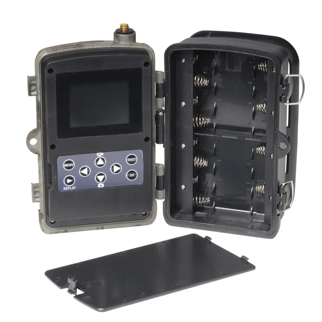 Wildlife and surveillance camera with LTE module and TuyaSmart app control