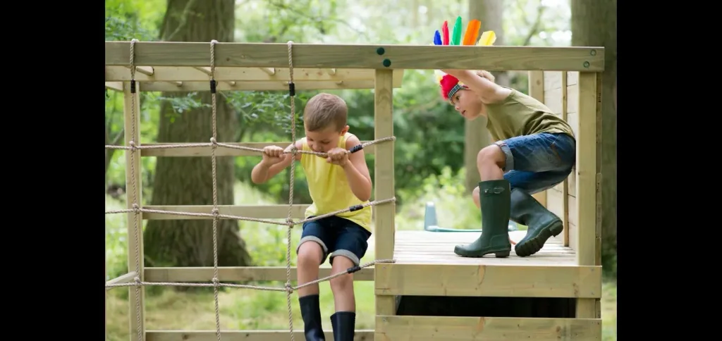 Wooden climbing cube, outdoor climbing cube, children, climbing wall, climbing net, monkey bar, trapeze bar, slide