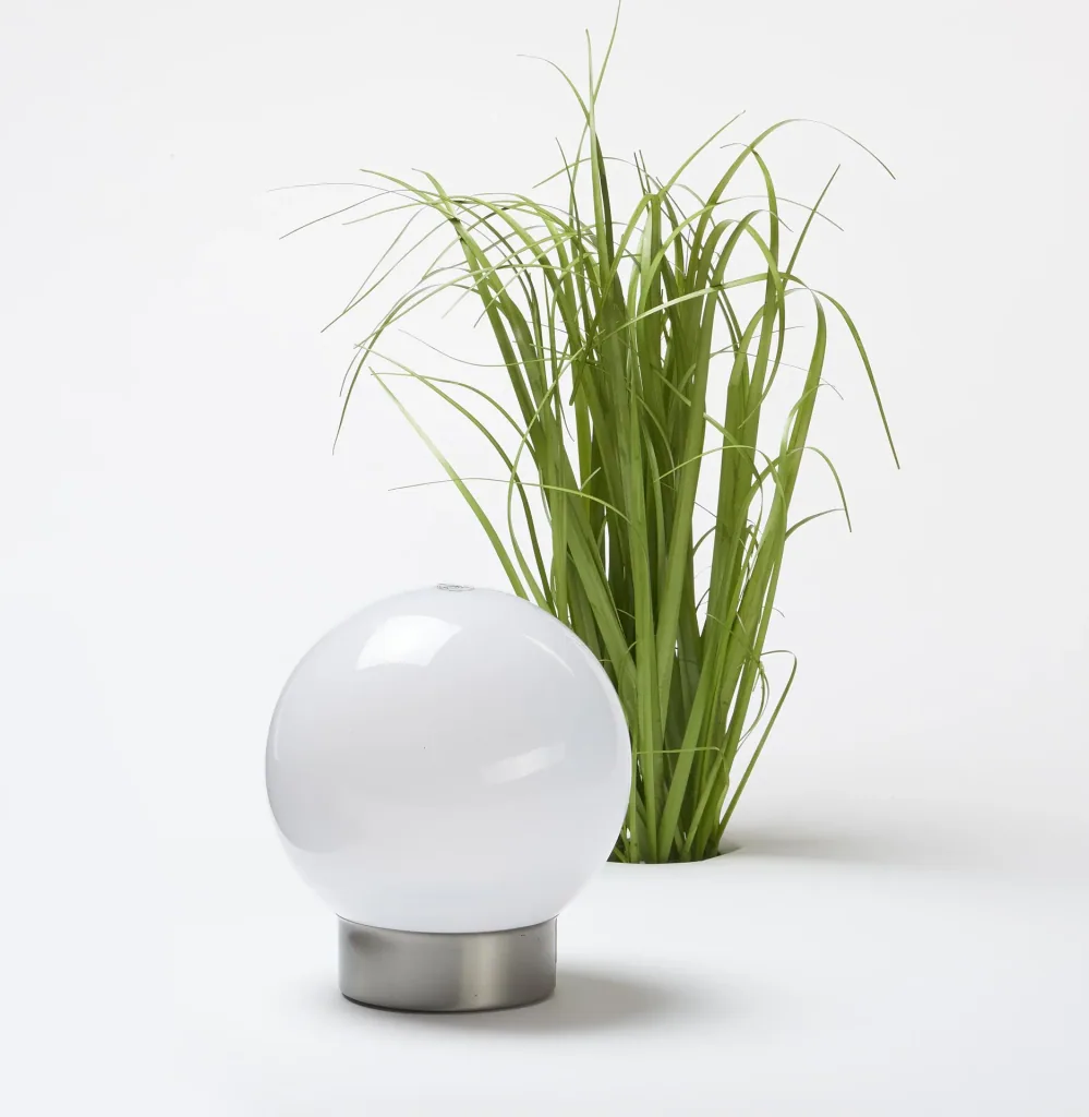 Solar ball with white and color changing LED - 15cm