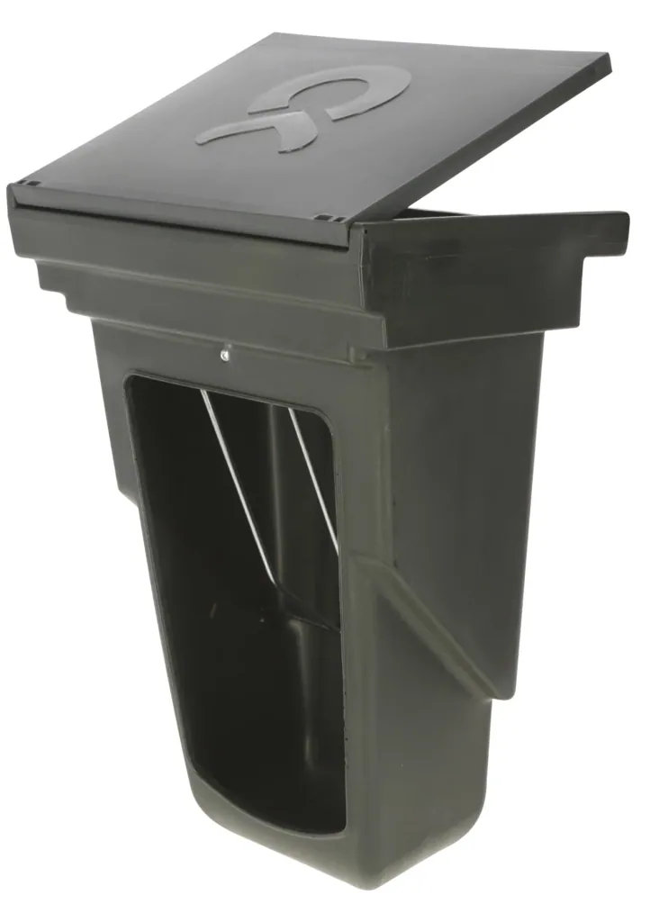 Small combo feed box for calf hutch fencing